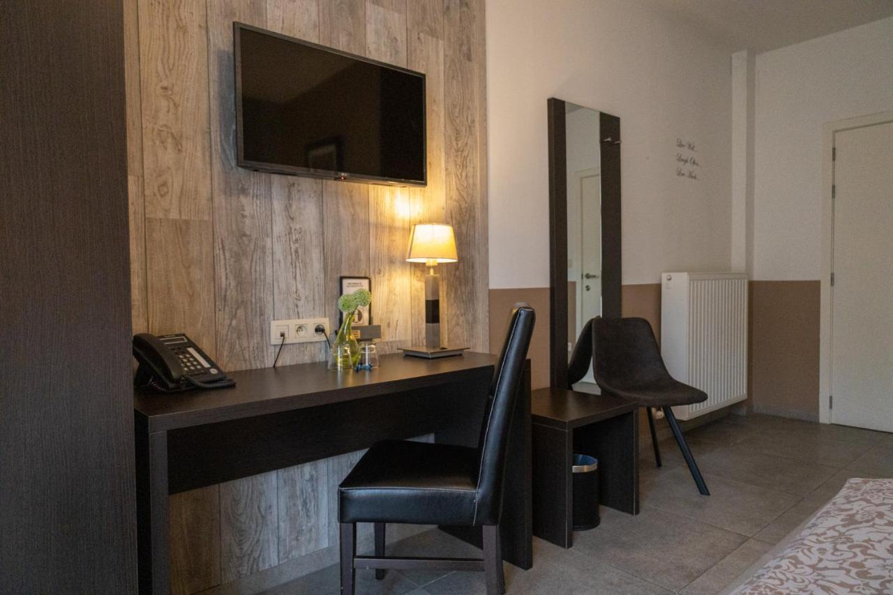 Hotel De Maaskant Maaseik Eksteriør billede